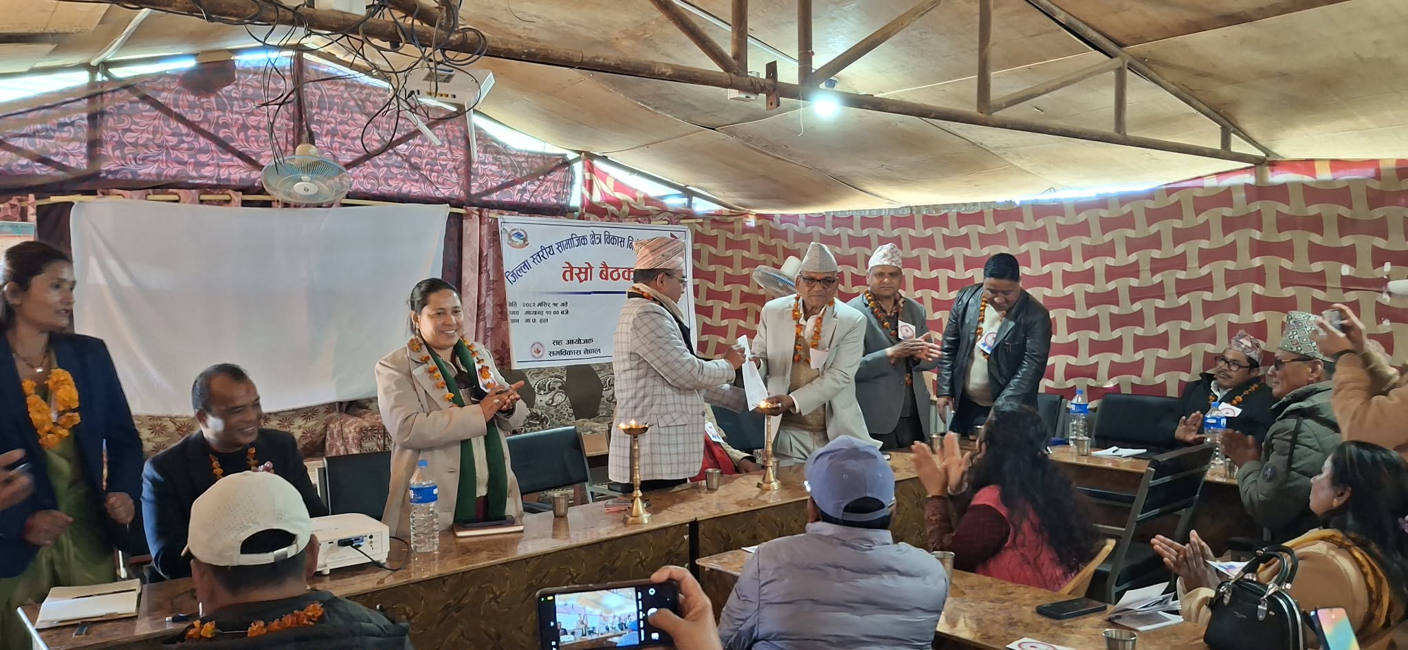 ढकारी गाउँपालिकाले छाउपडी प्रथा अन्त्य गर्न कानुन निर्माण गर्ने