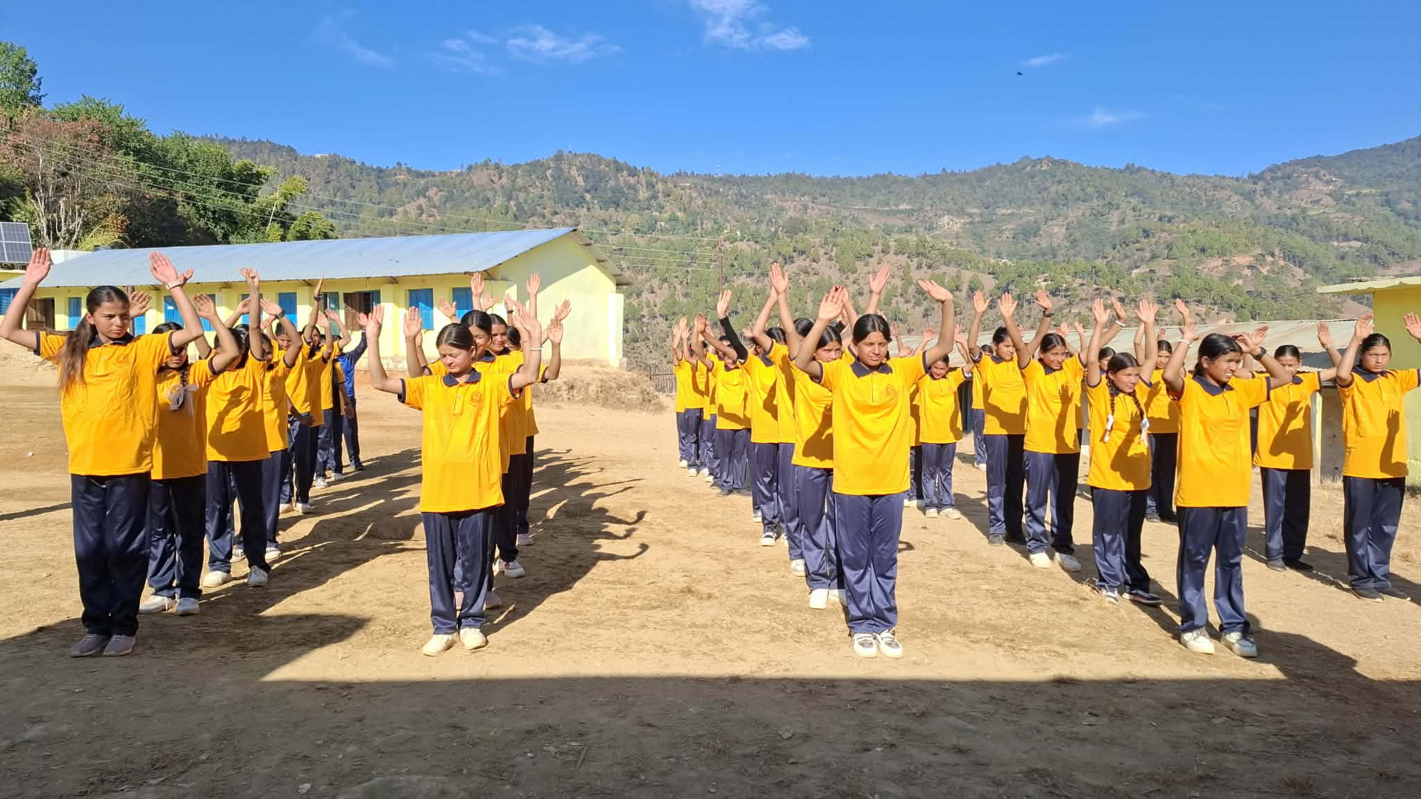गंगा माविमा किशाेरीहरुका लागि २ दिने आत्मरक्षा तालिम शुरु, किशाेरकिशाेरीहरुलाई हिंसा र दुर्व्यसनबाट बचाउन विद्यालयमा कार्यक्रम गरिरहेकाे सामाजिक विकास कार्यालय अछामका प्रमुख रावलकाे भनाइ