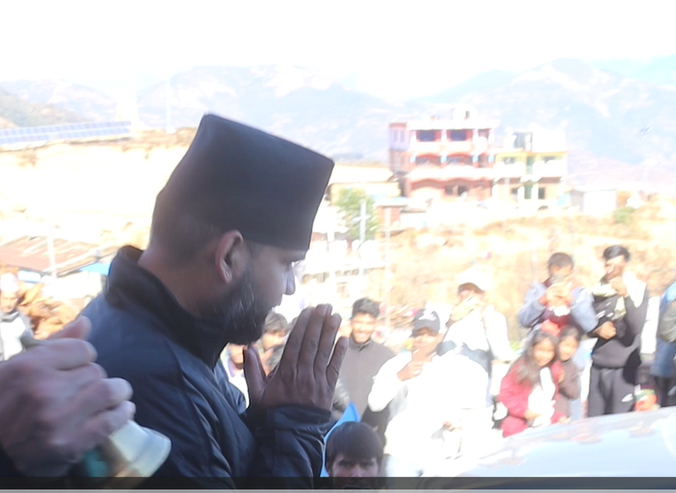 अछामका दुईवटै निर्वाचन क्षेत्रमा घण्टी बजाएर कर्णली तिर लागे बालेन सर्मथक निराश भएर घर फर्किए