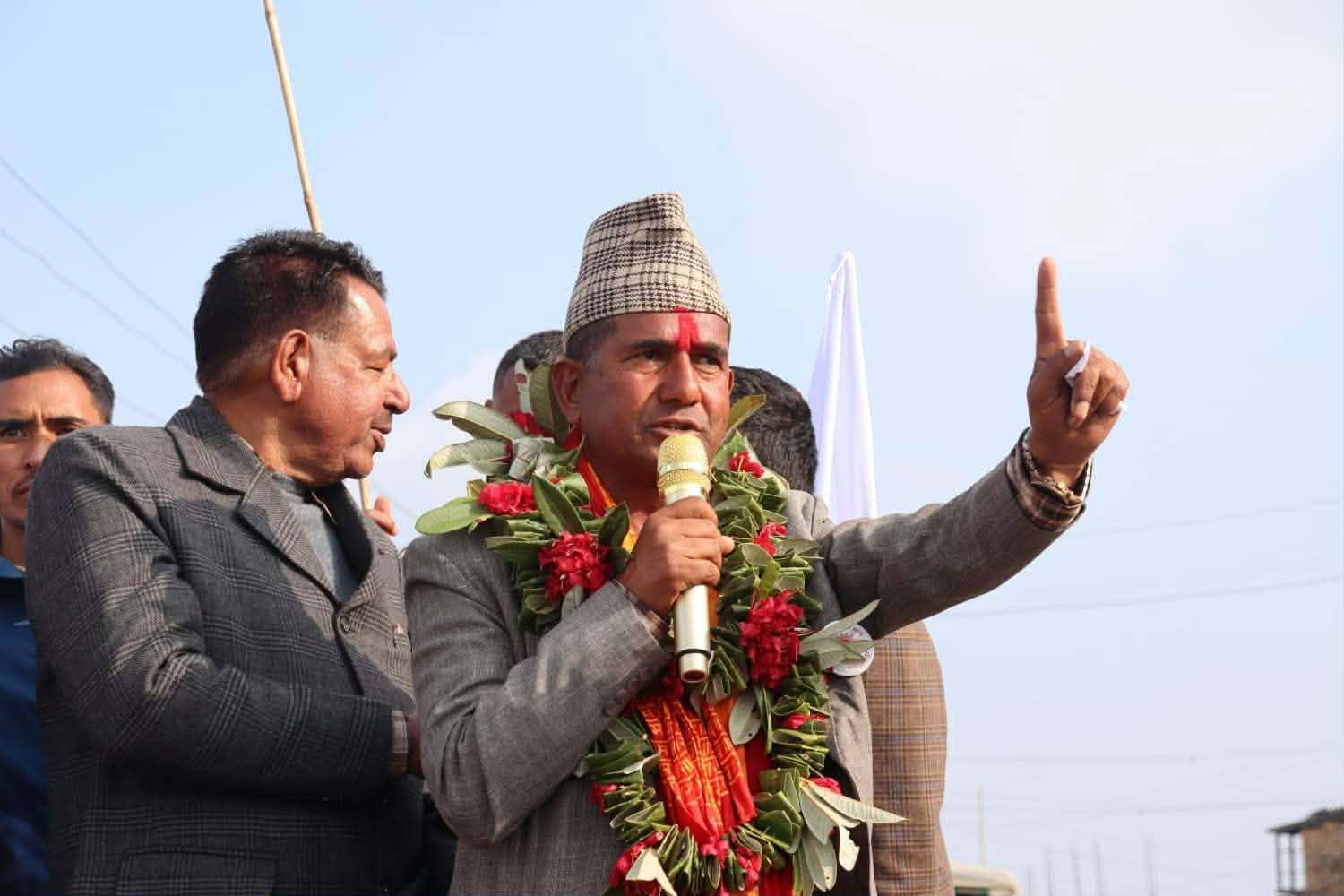 मतदाताको शिर निहुरिन नदिनेगरि काम गर्ने छु : उमेदवार बोगटी